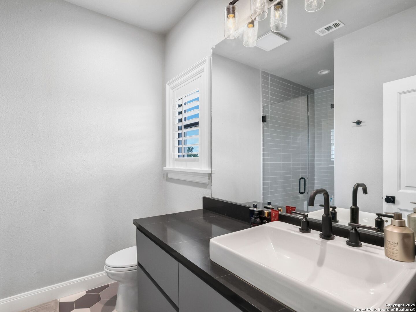 7 Davenport Lane San Antonio TX 78257