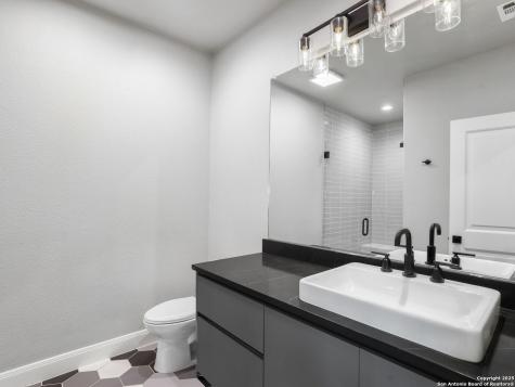 7 Davenport Lane San Antonio TX 78257