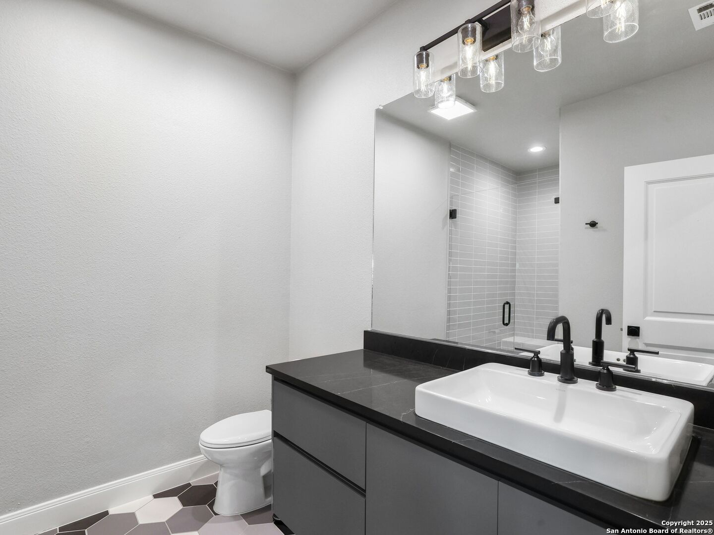 7 Davenport Lane San Antonio TX 78257