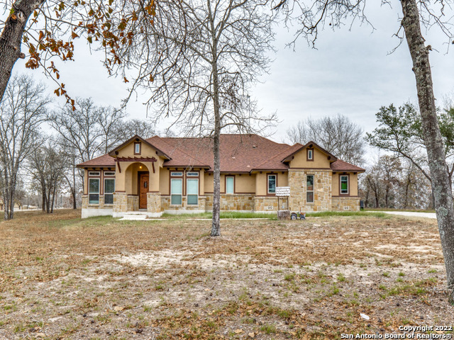 121 County Road 6874 Natalia TX 78059