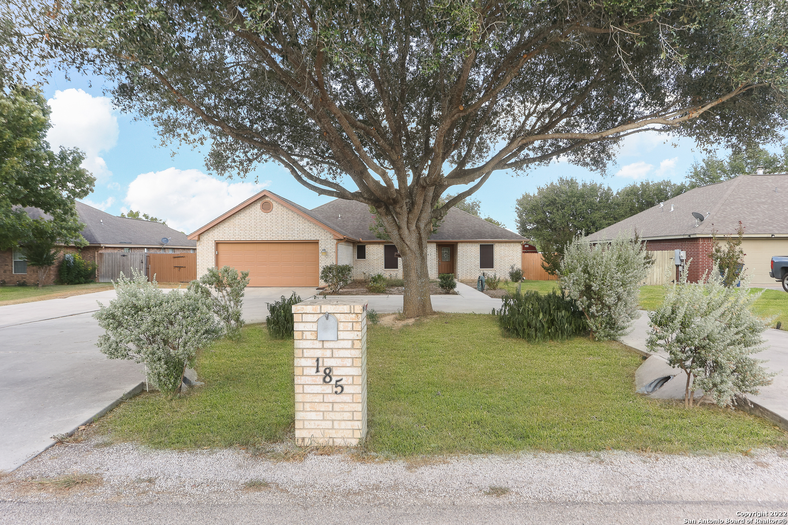 185 Castlewood Drive Seguin TX 78155