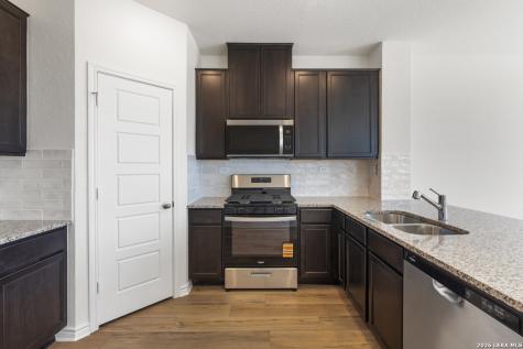 10030 Jagger Avenue Converse TX 78109