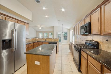 8711 W Brocken Forest Helotes TX 78023