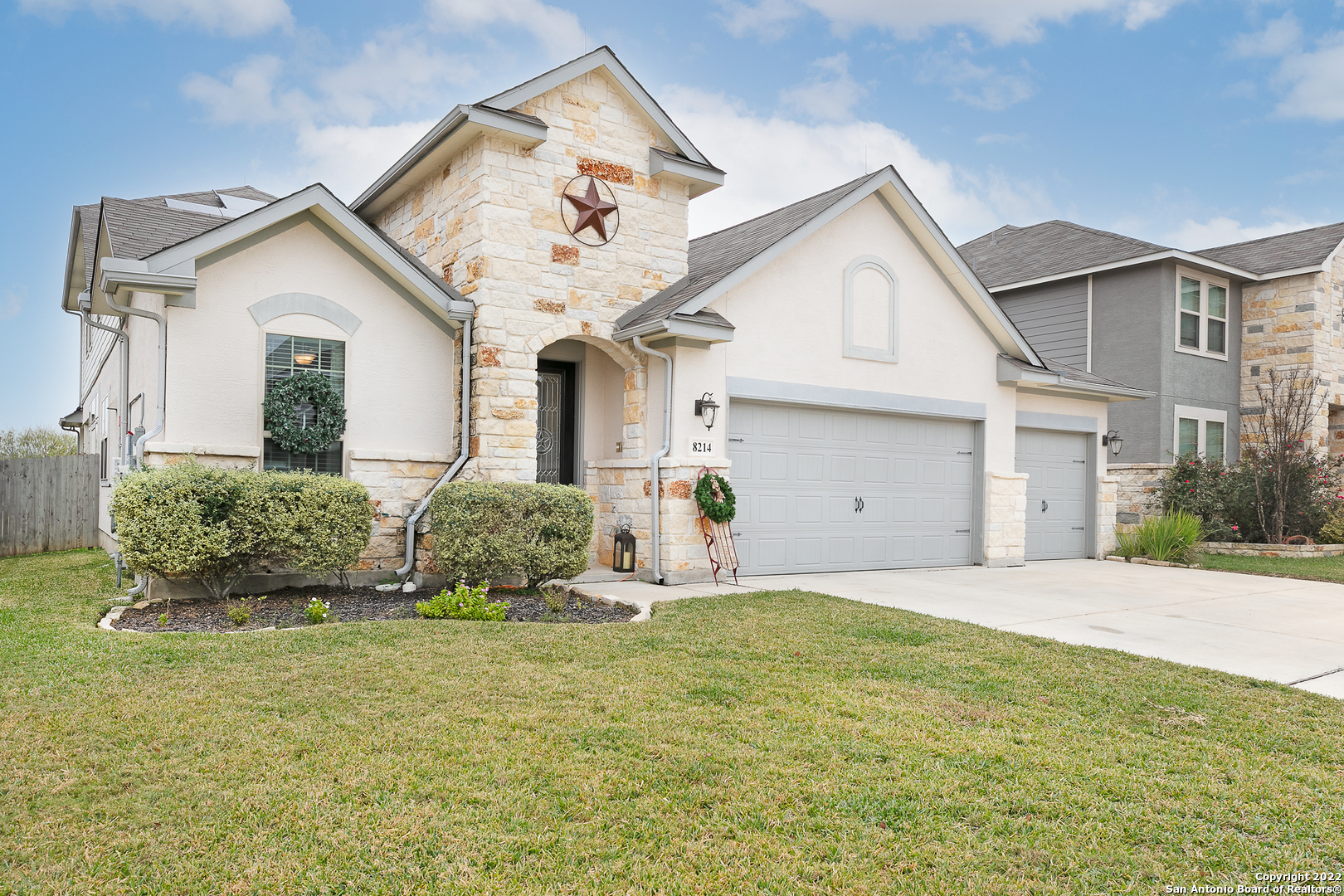 8214 Lovela Bend San Antonio TX 78254