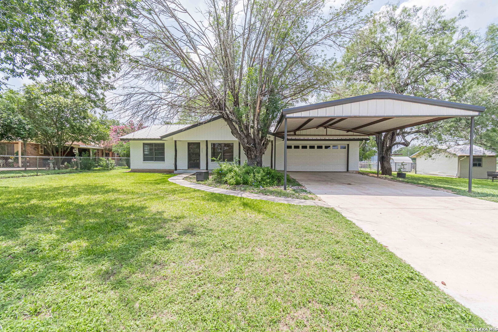 506 Magnolia Jourdanton TX 78026