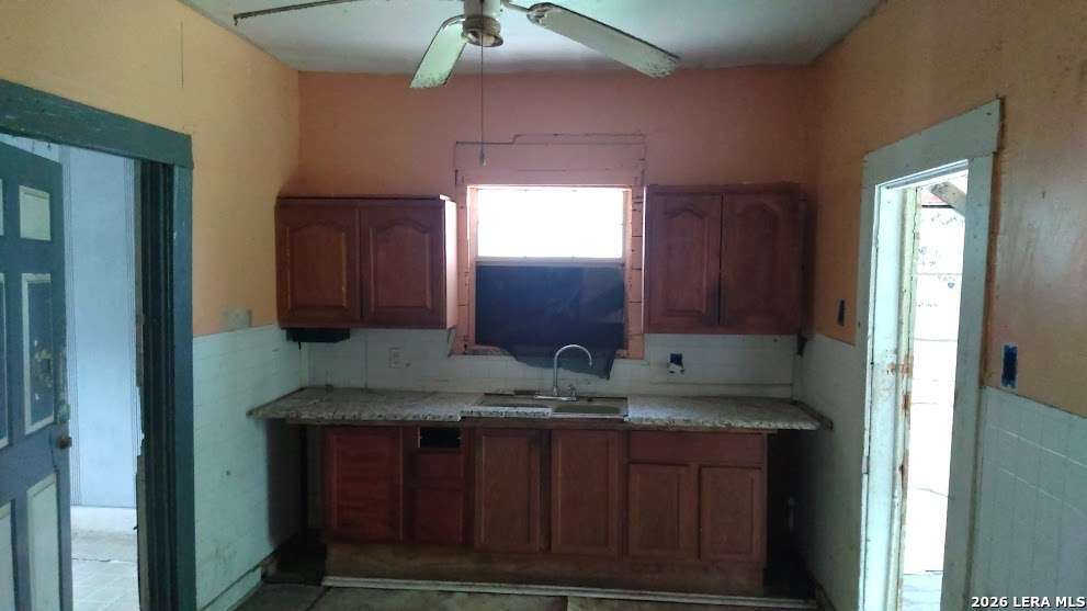 806 S San Dario Avenue San Antonio TX 78237