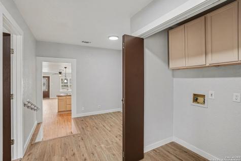 2039 Schley Avenue San Antonio TX 78210