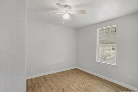 2039 Schley Avenue San Antonio TX 78210