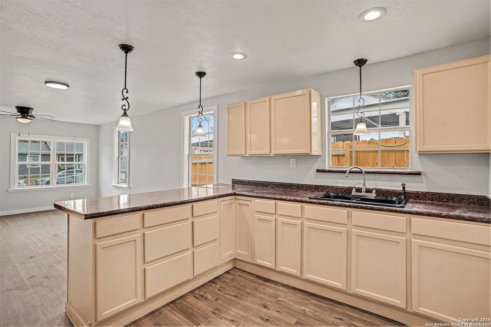 2039 Schley Avenue San Antonio TX 78210