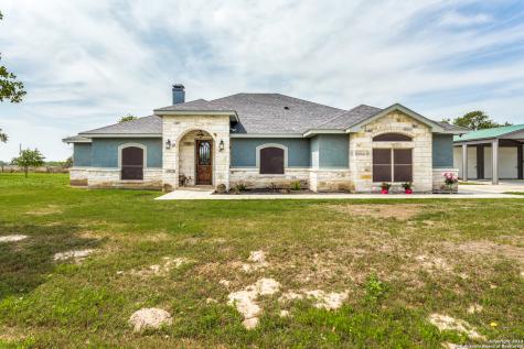 124 Carrizo Ridge Floresville TX 78114