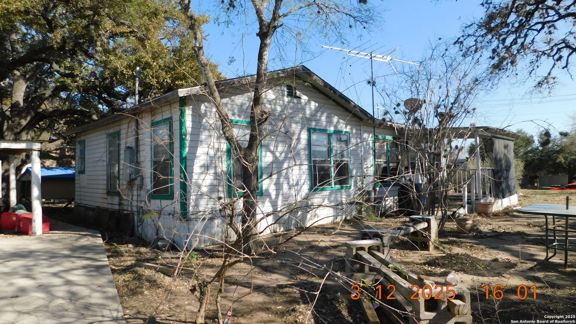 210 Colwell Pleasanton TX 78064