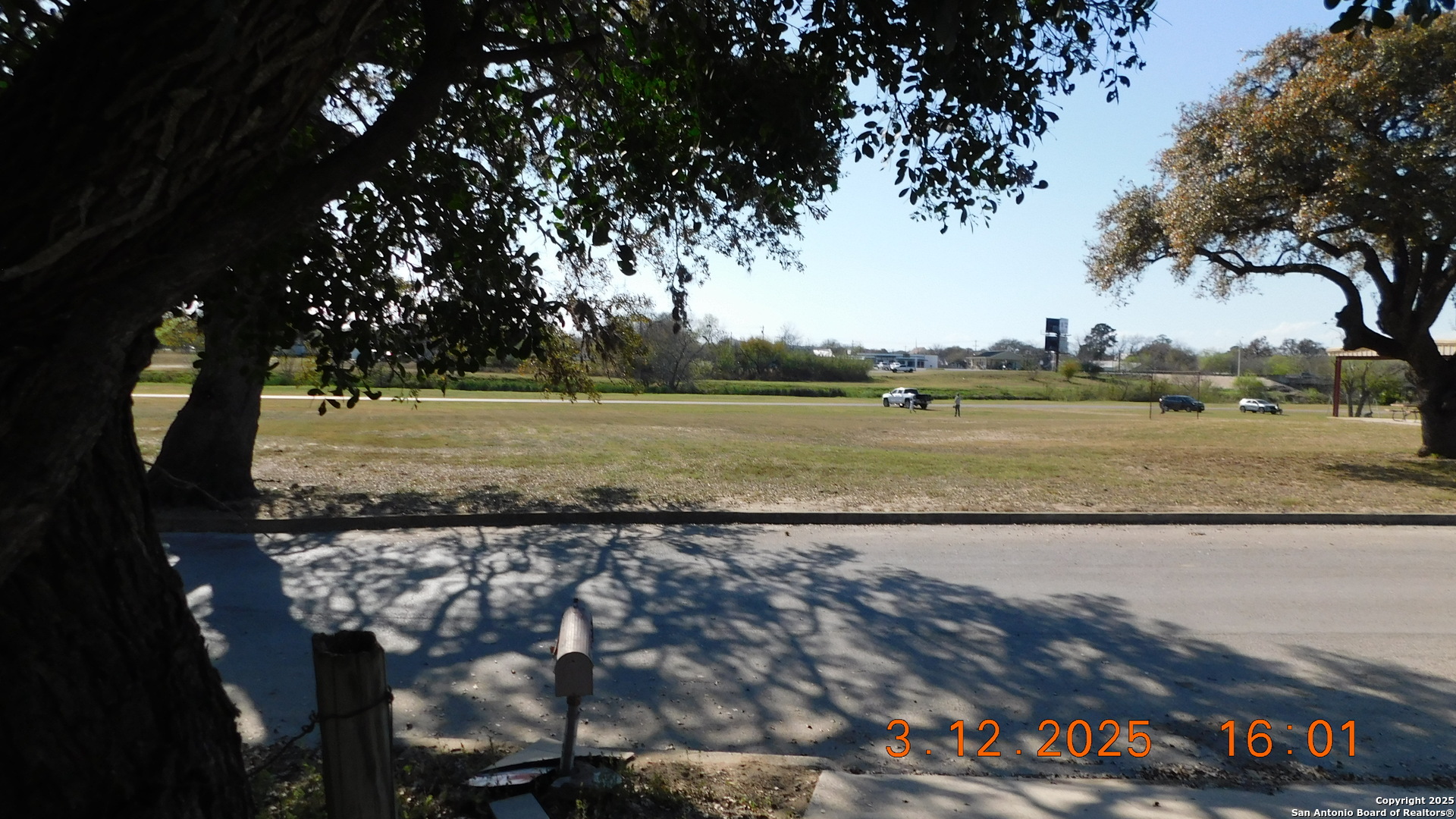 210 Colwell Pleasanton TX 78064