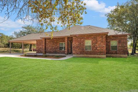 276 County Road 6872 Natalia TX 78059