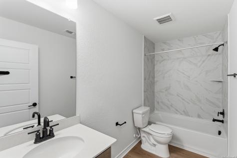 179 Thorny Grove San Antonio TX 78253