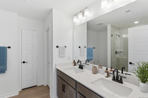 179 Thorny Grove San Antonio TX 78253