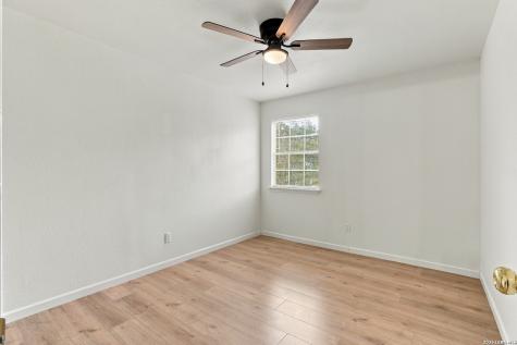 5618 Champions Hill Drive San Antonio TX 78233