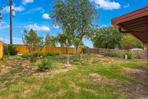 5618 Champions Hill Drive San Antonio TX 78233