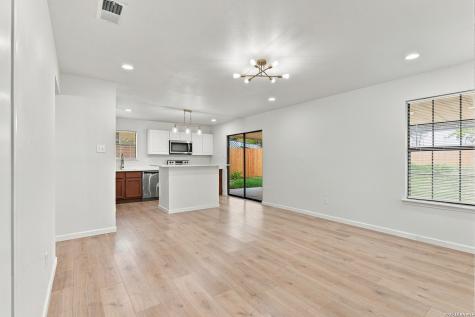 5618 Champions Hill Drive San Antonio TX 78233