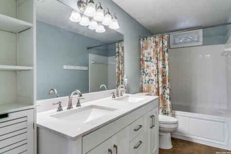 8639 Flint Rock Boerne TX 78006