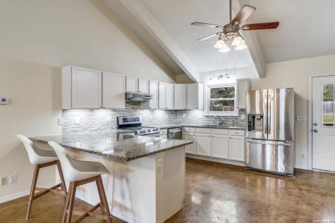 8639 Flint Rock Boerne TX 78006