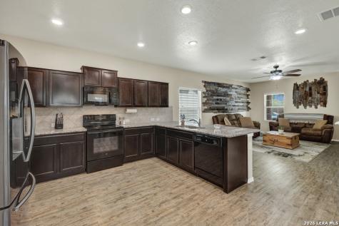 124 Field Ridge New Braunfels TX 78130