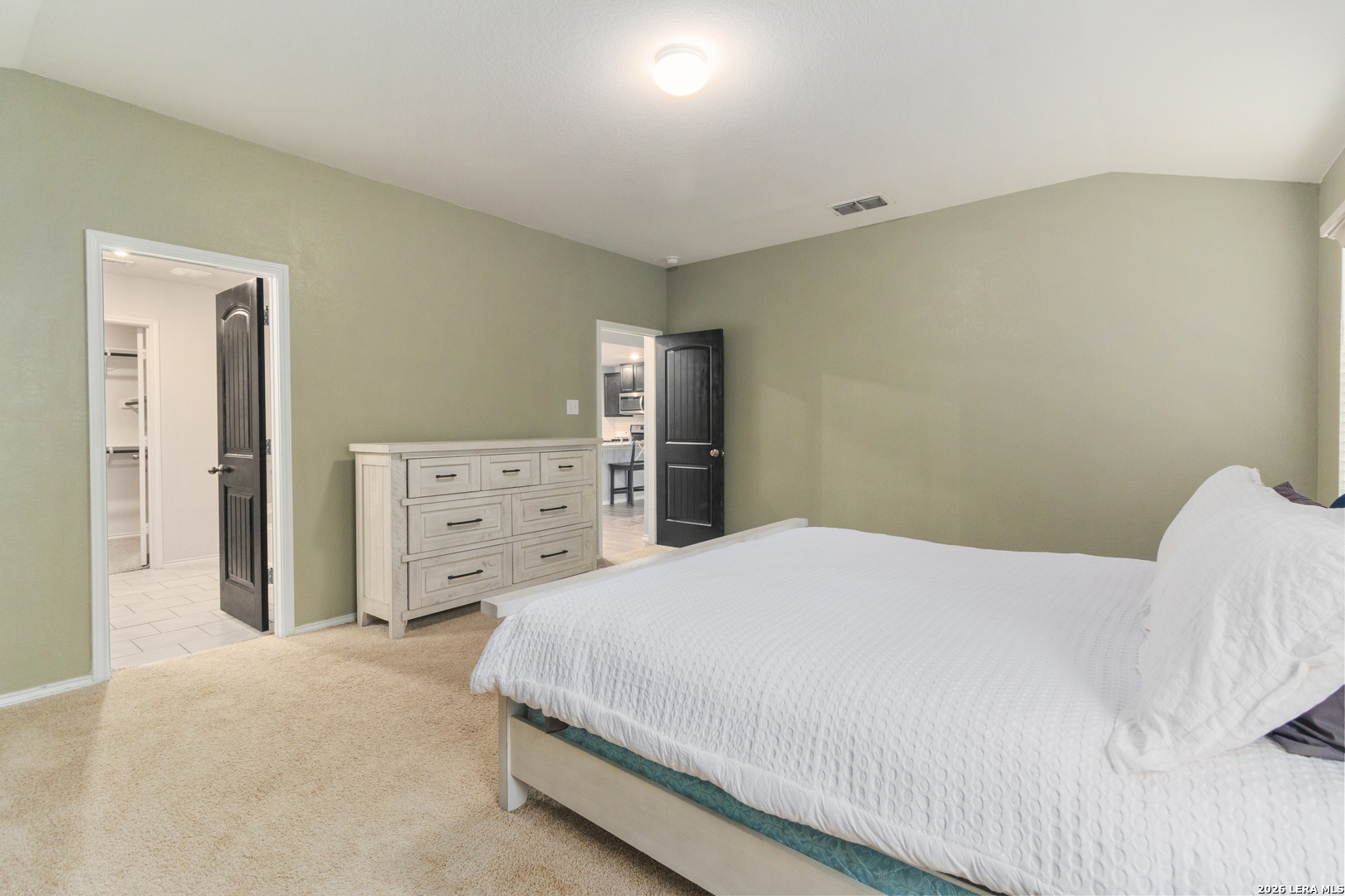 8050 Falcon Meadow Converse TX 78109