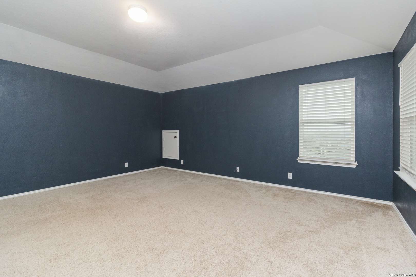 8050 Falcon Meadow Converse TX 78109