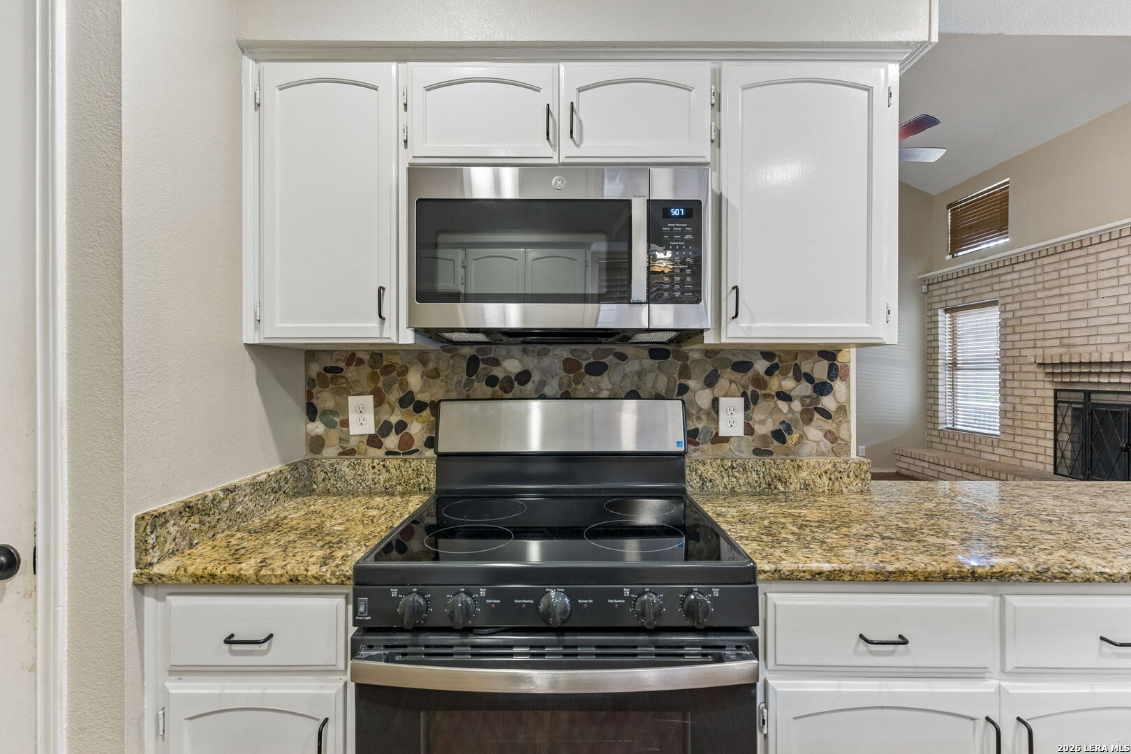 2127 Oak Bend San Antonio TX 78259