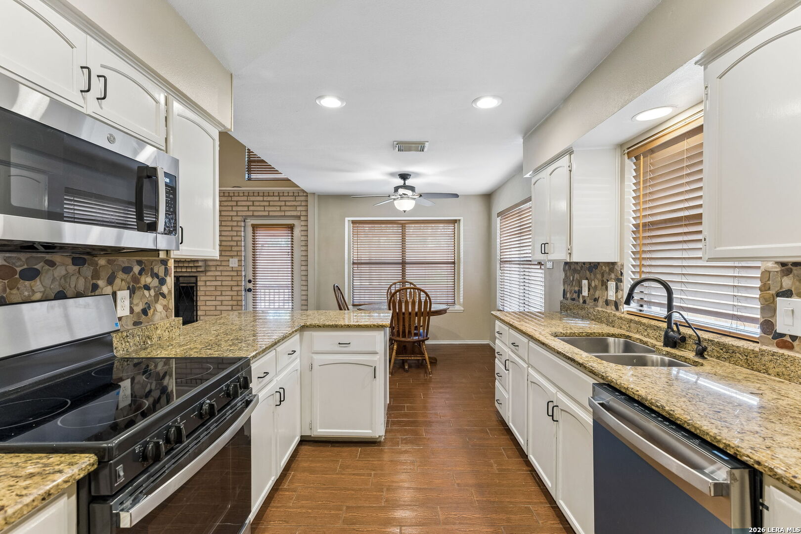 2127 Oak Bend San Antonio TX 78259