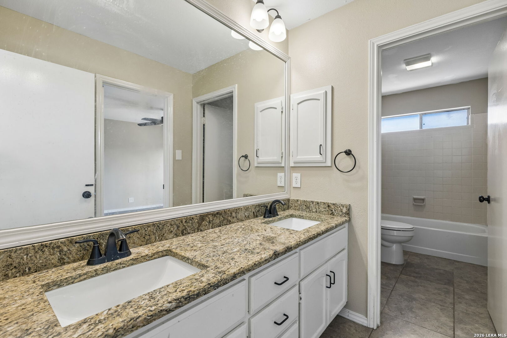 2127 Oak Bend San Antonio TX 78259