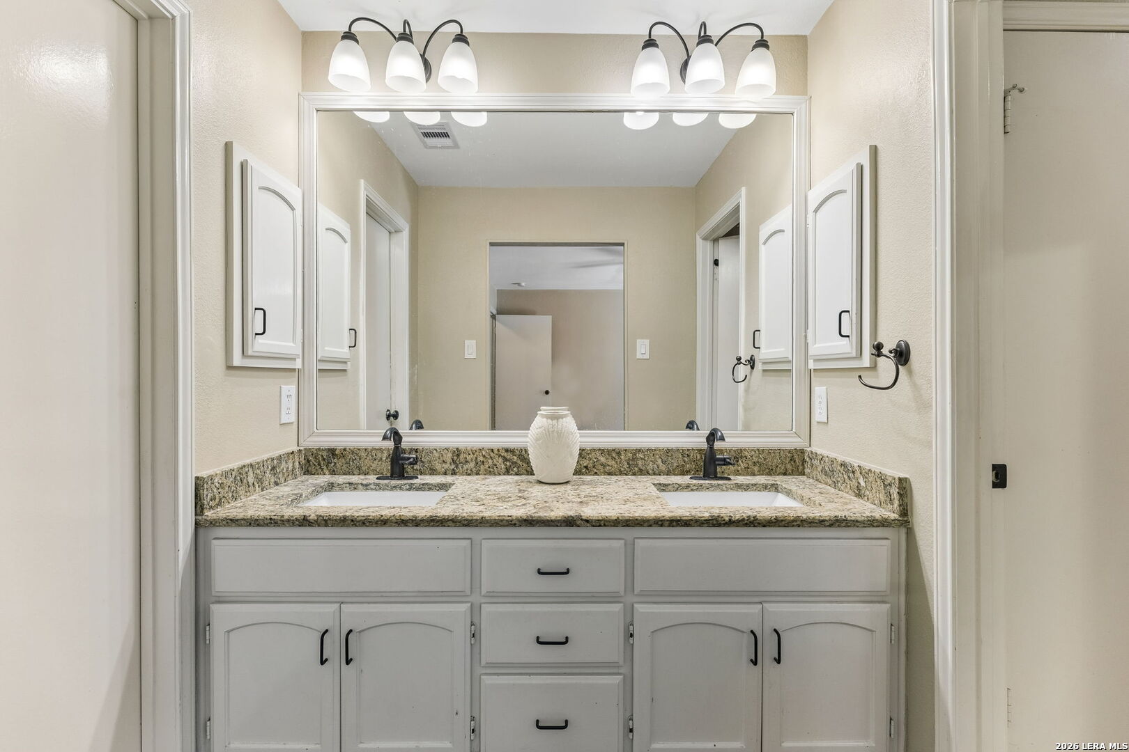 2127 Oak Bend San Antonio TX 78259