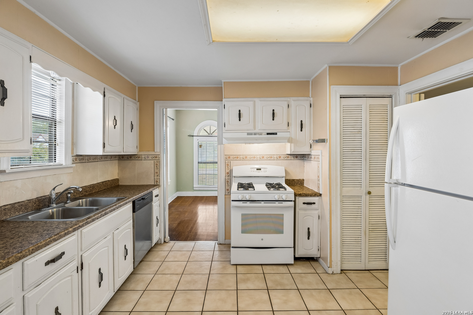 2018 W Gramercy Place San Antonio TX 78201