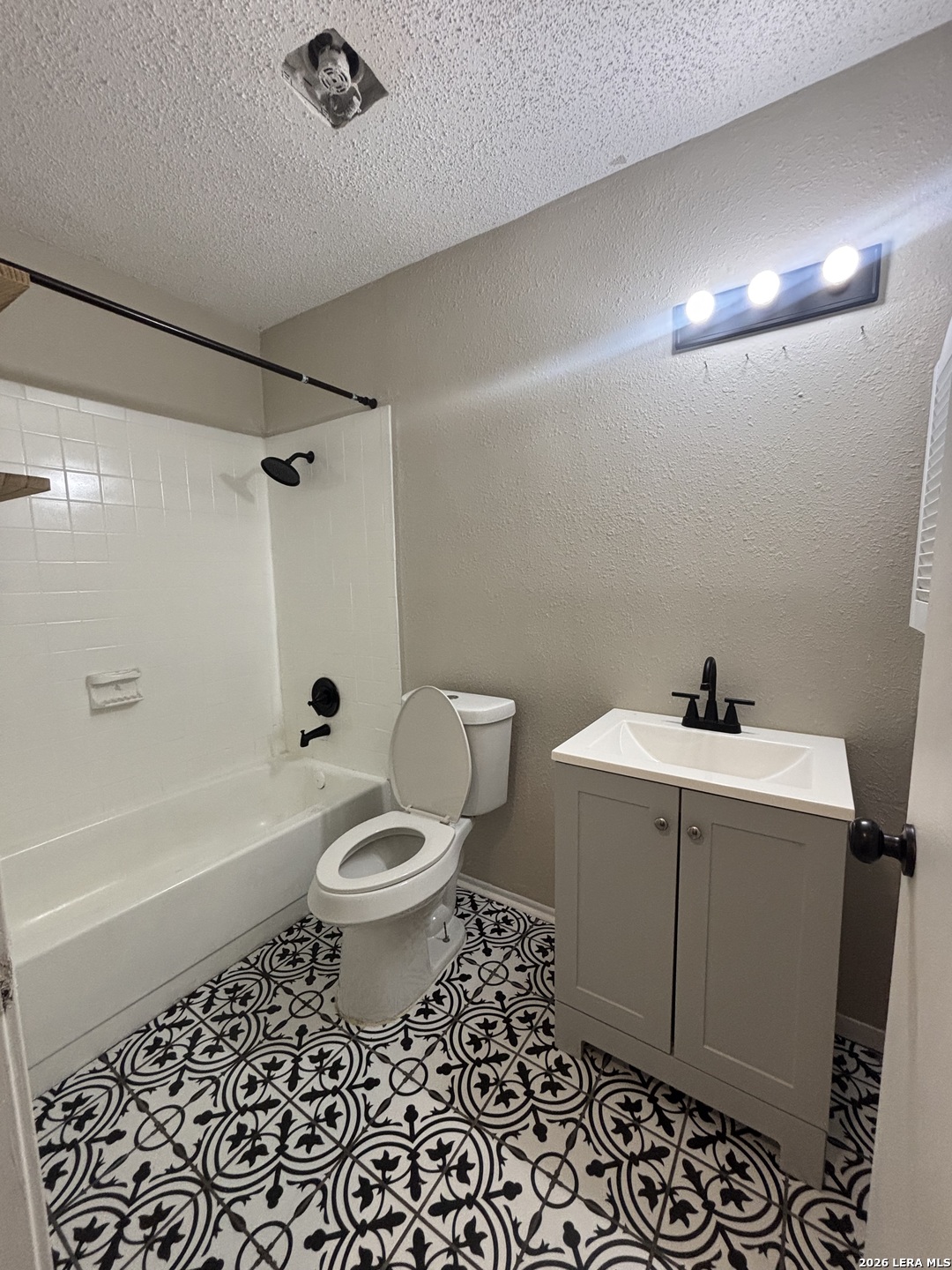9038 Old Sky Harbor San Antonio TX 78242