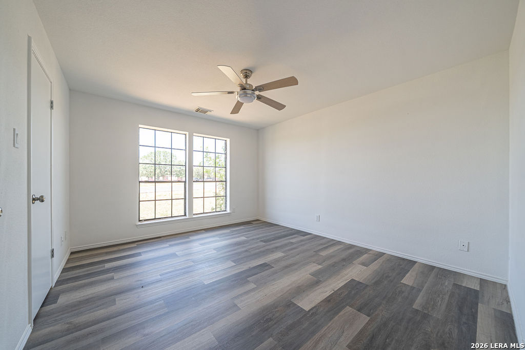 475 Fm 2200 W Devine TX 78016