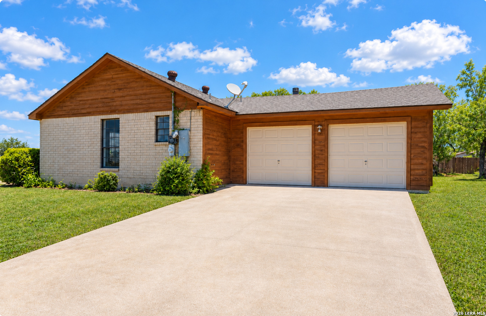 475 Fm 2200 W Devine TX 78016