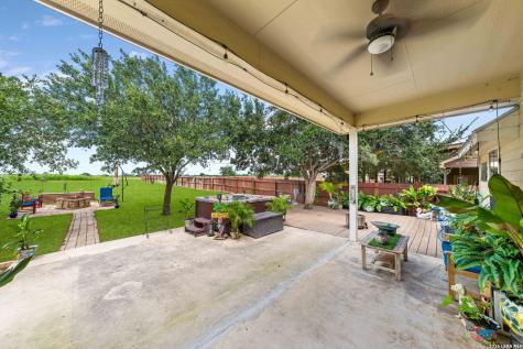 630 N Dickson Street Poth TX 78147
