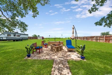 630 N Dickson Street Poth TX 78147