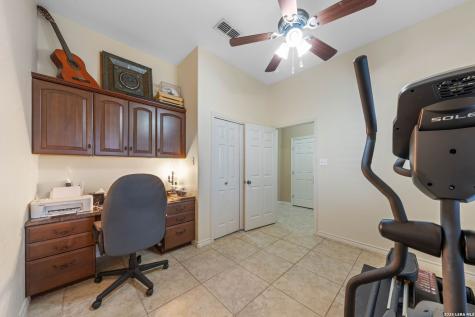 630 N Dickson Street Poth TX 78147