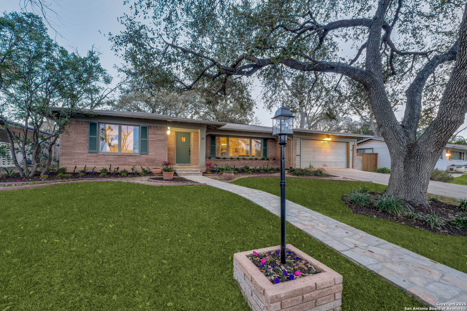 510 S Woodcrest San Antonio TX 78209
