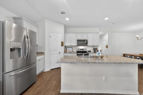 1037 Norway Drive Seguin TX 78155