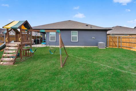 1037 Norway Drive Seguin TX 78155