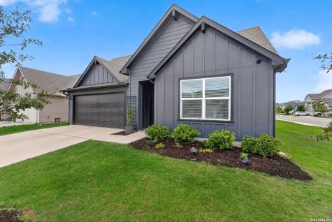 1037 Norway Drive Seguin TX 78155