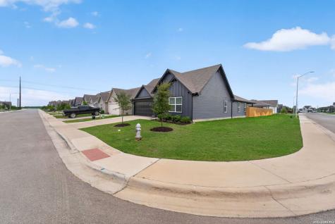 1037 Norway Drive Seguin TX 78155