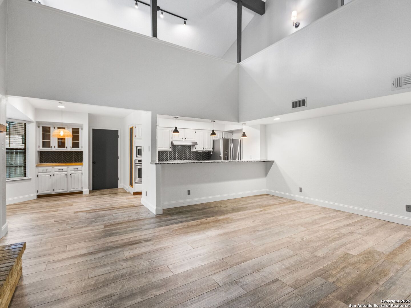 4526 Honey Locust Woods San Antonio TX 78249