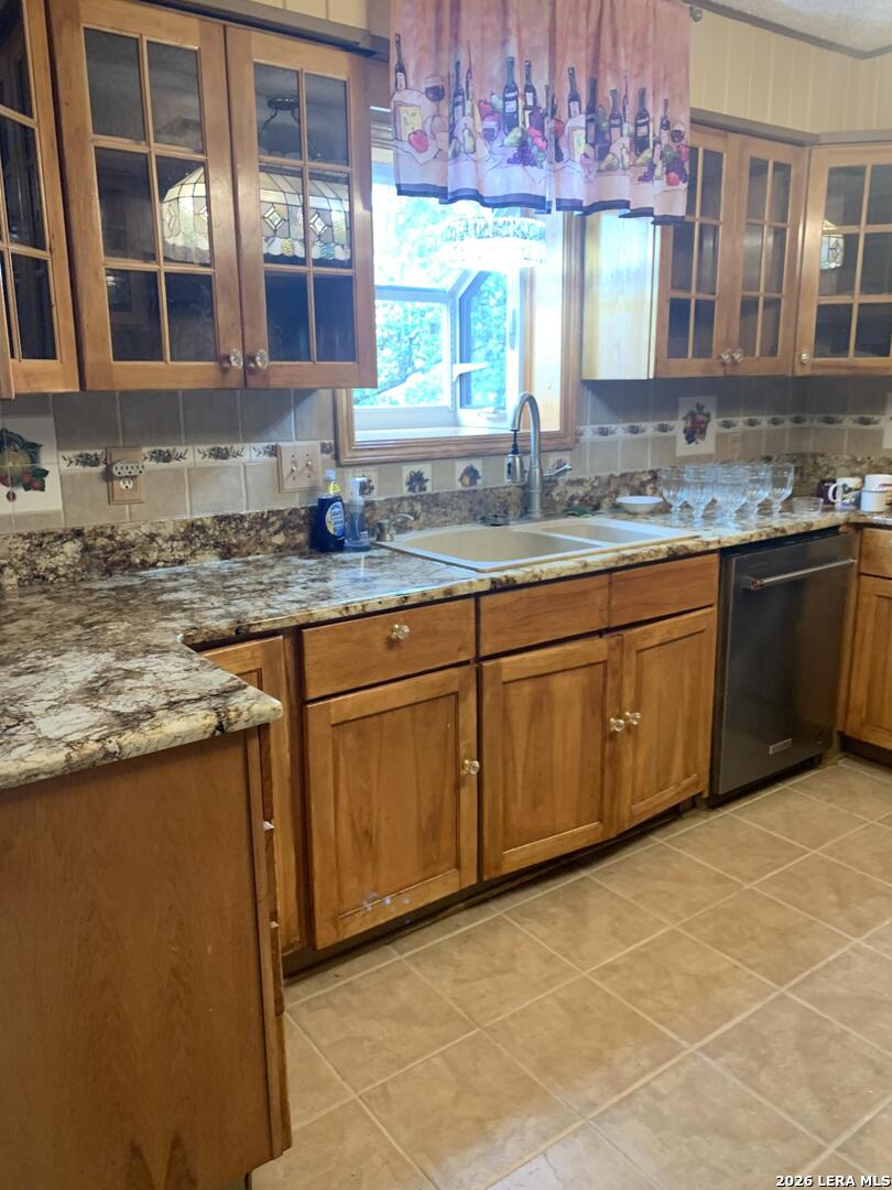 11239 Blue Waters Helotes TX 78023