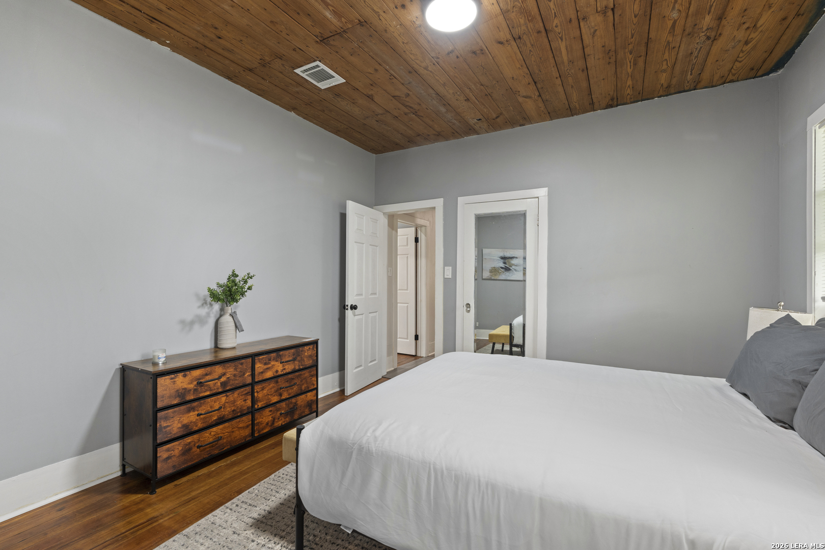 1311 W French Place San Antonio TX 78201