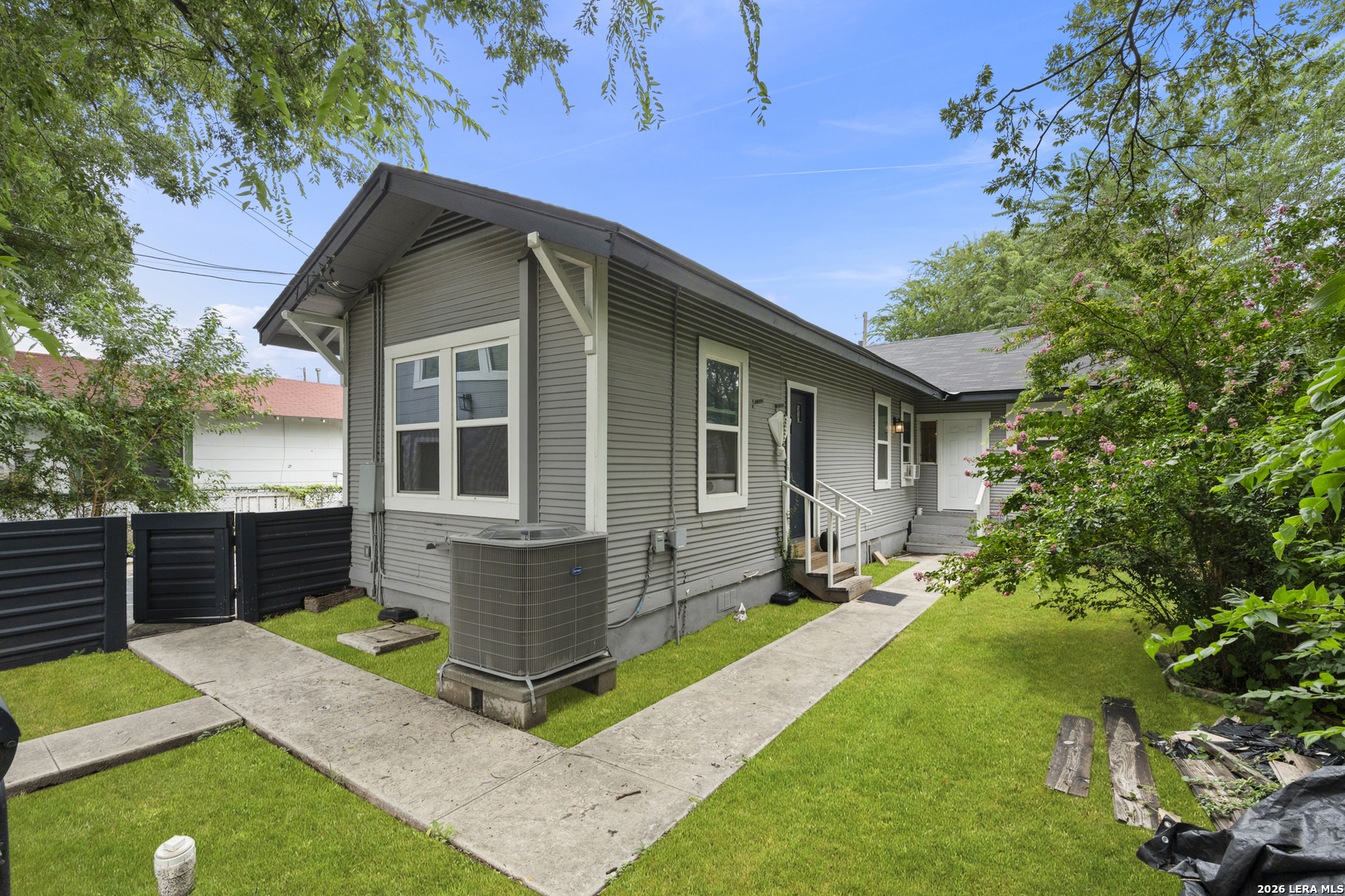 1311 W French Place San Antonio TX 78201