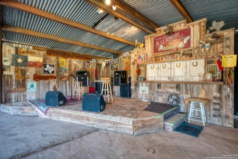 115 Fischer Store Fischer TX 78623