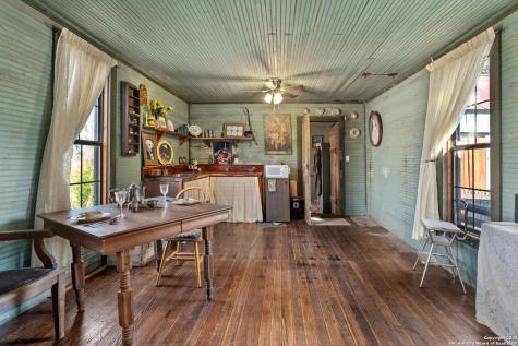115 Fischer Store Fischer TX 78623