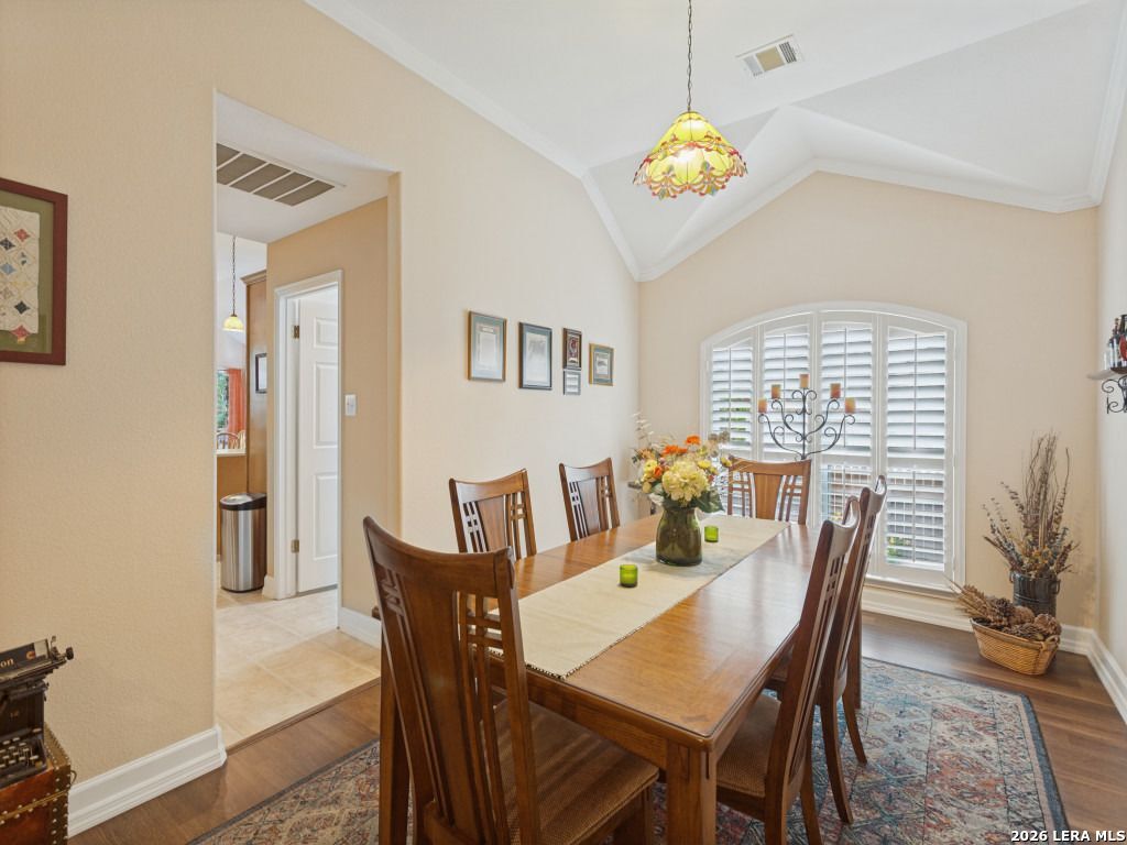 23706 Legend Glen San Antonio TX 78260